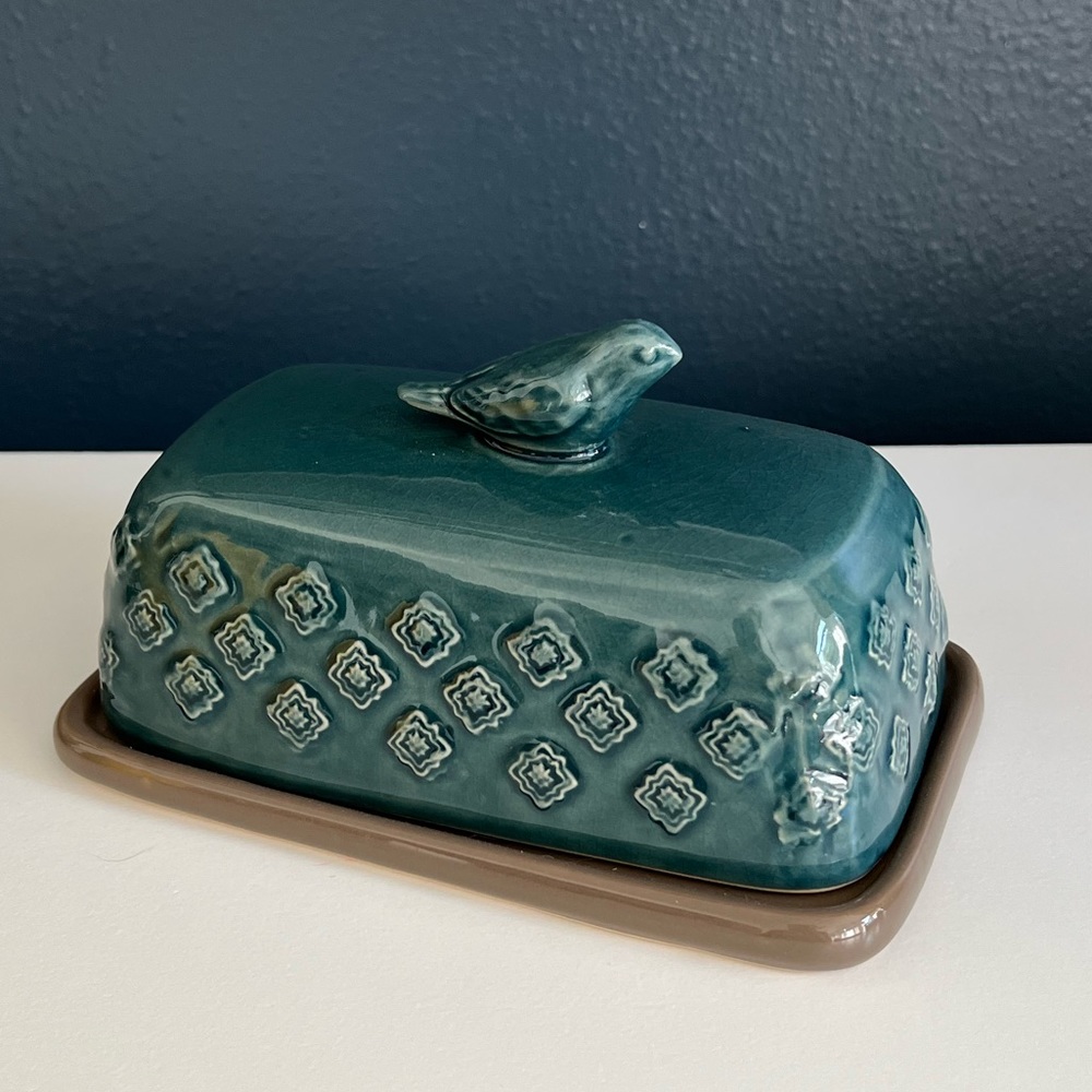 🚫 SOLD Beautiful bird butter dish